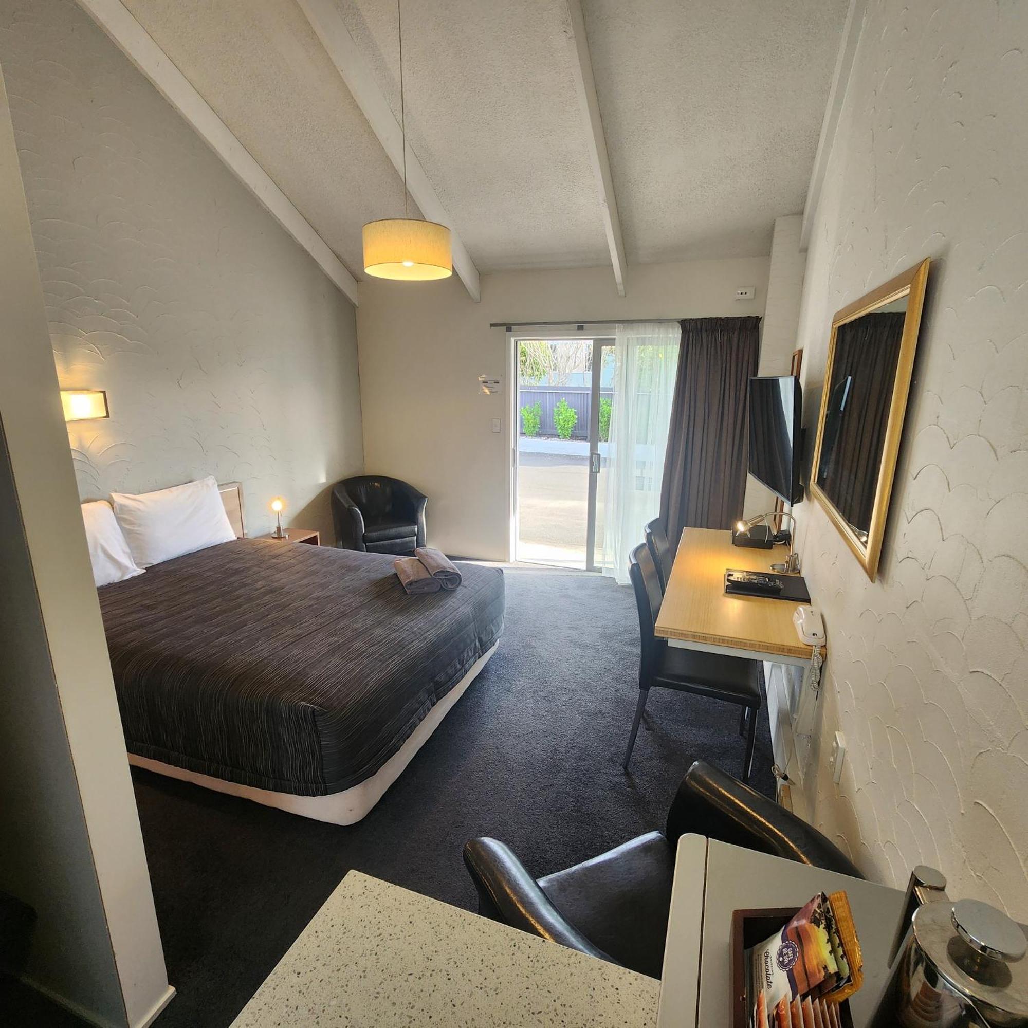16 นอร์ทเกทมอเตอร์ลอดจ์ Motel นิวพลีมัธ ภายนอก รูปภาพ