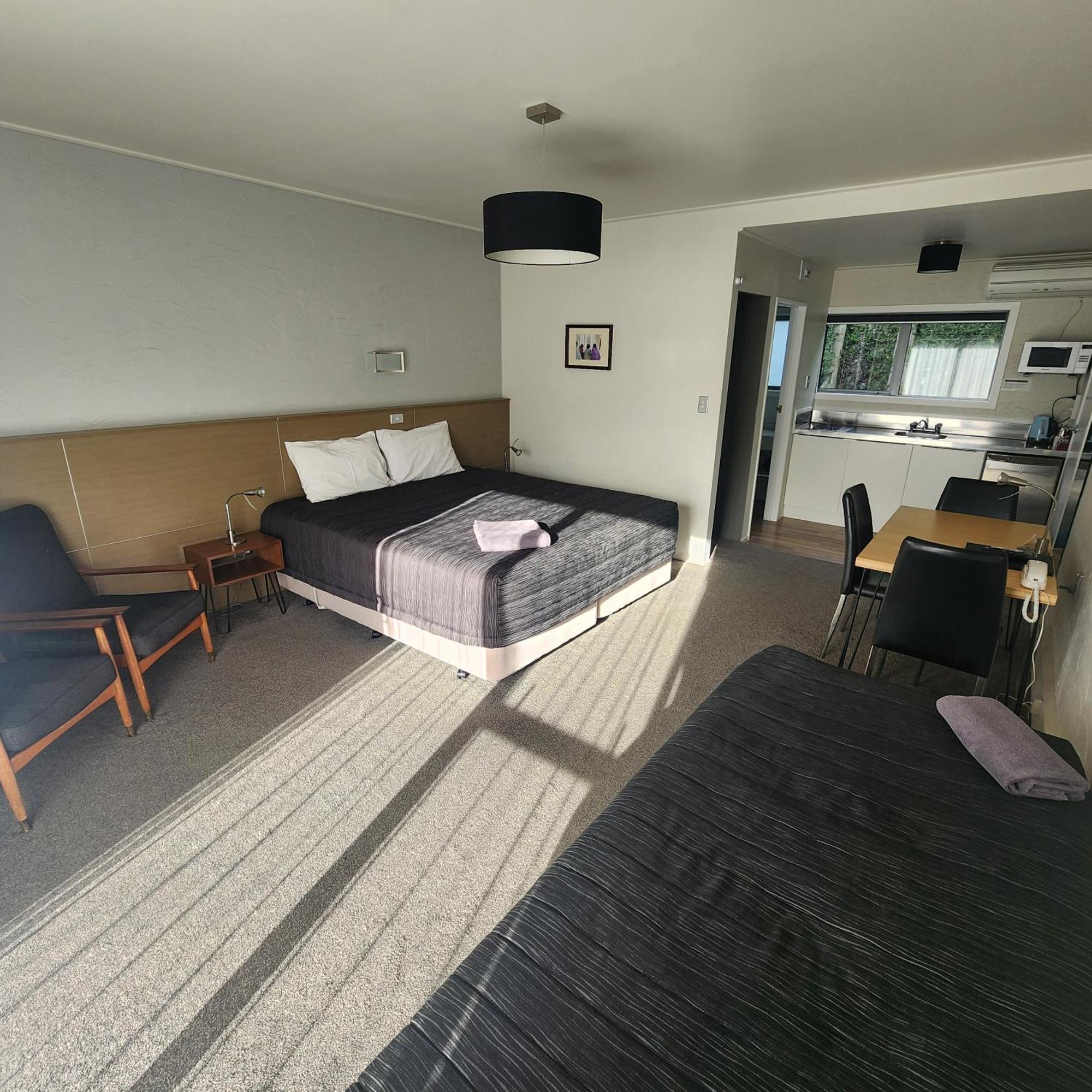 16 นอร์ทเกทมอเตอร์ลอดจ์ Motel นิวพลีมัธ ภายนอก รูปภาพ