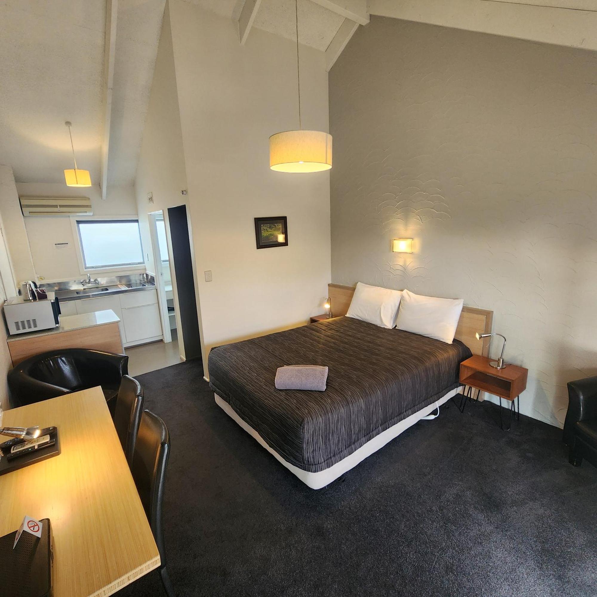 16 นอร์ทเกทมอเตอร์ลอดจ์ Motel นิวพลีมัธ ภายนอก รูปภาพ
