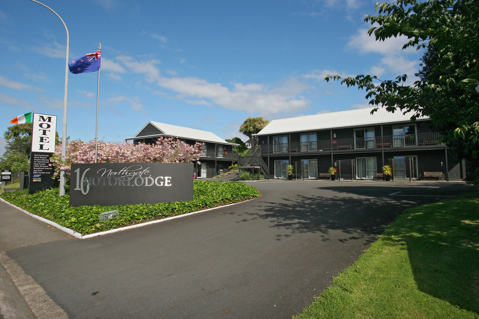 16 นอร์ทเกทมอเตอร์ลอดจ์ Motel นิวพลีมัธ ภายนอก รูปภาพ